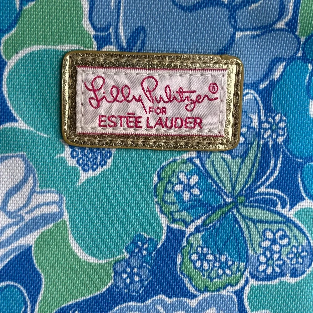 Lilly Pulitzer / Stee Lauder Blue and Green Floral Cosmetic Bag